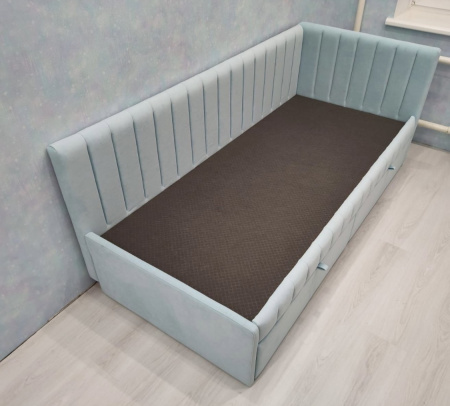 Кровать Слайт полоса угловая 190х80. Велюр Teddy 313 (серый)