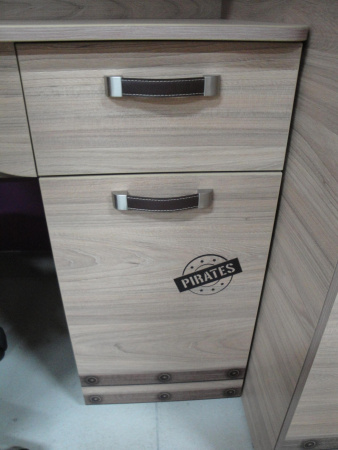 Стол Фрегат от Династия Kids