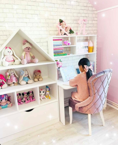 Стол Умка с надстройкой 1000 мм (цвет белый) от Династия Kids